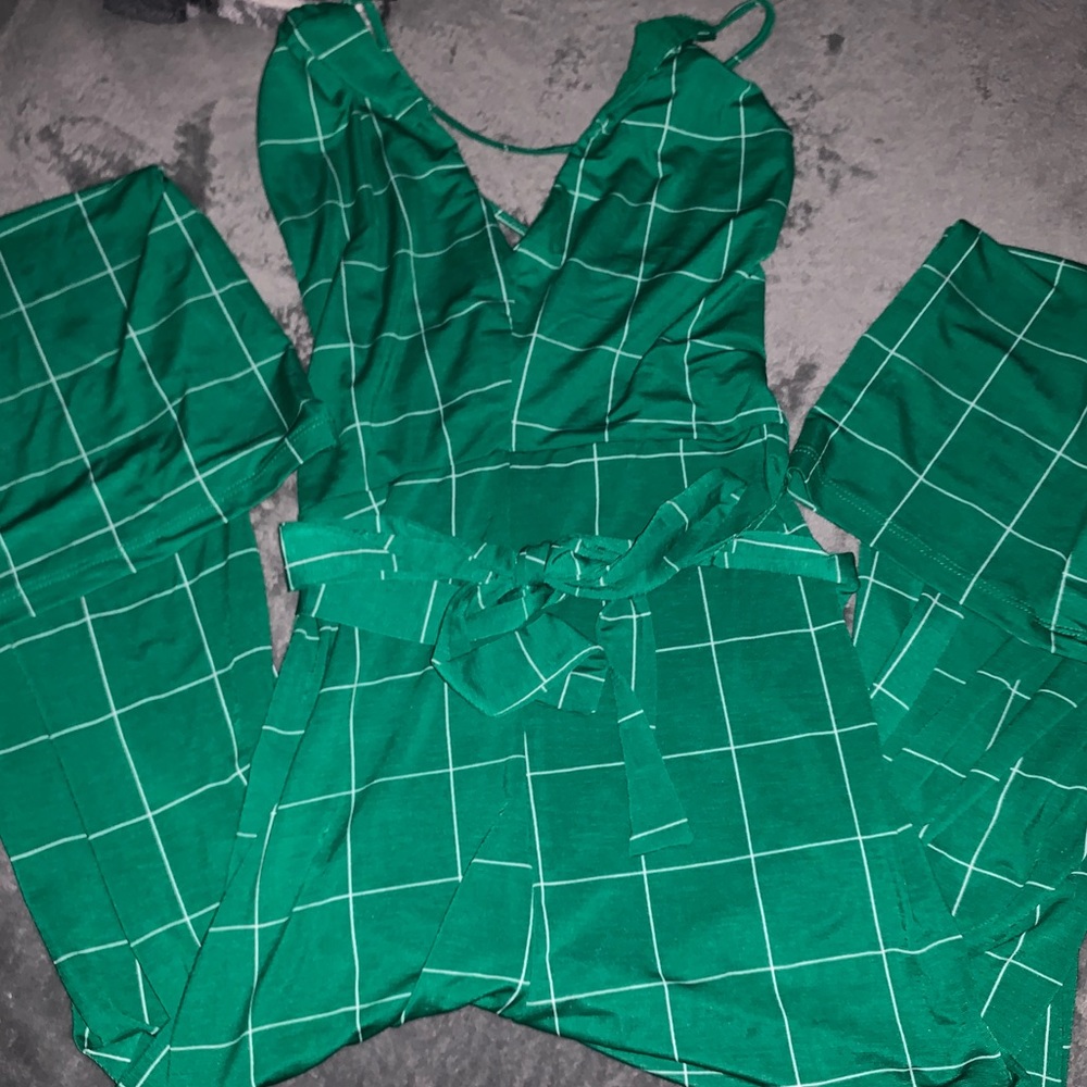 Green and white jumpsuit 🍀